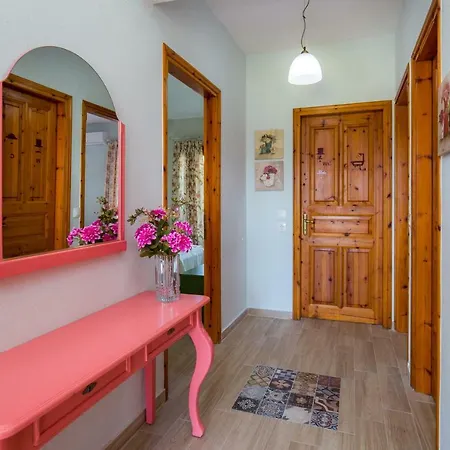 Sotiria Lux Villa *